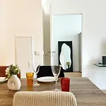 Charming 1-Bedroom Apartment In Prestigious 16Th Arrondissement